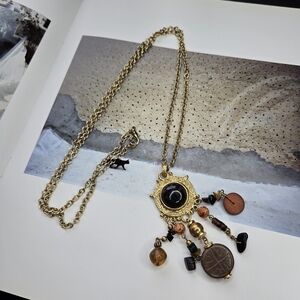 VINTAGE Elegant Gold and Black Pendant Necklace With A Long Chain